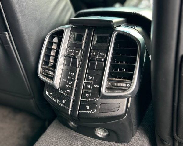 Porsche Cayenne Turbo Mansory — изображение 13
