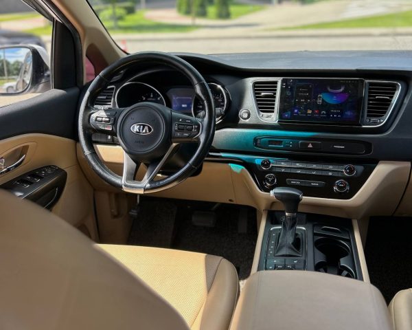 Kia Carnival — изображение 11