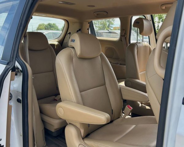 Kia Carnival — изображение 14