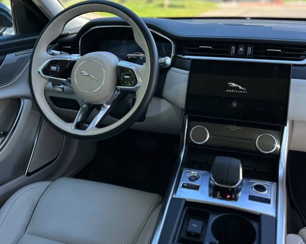 Jaguar XF x260 — изображение 8