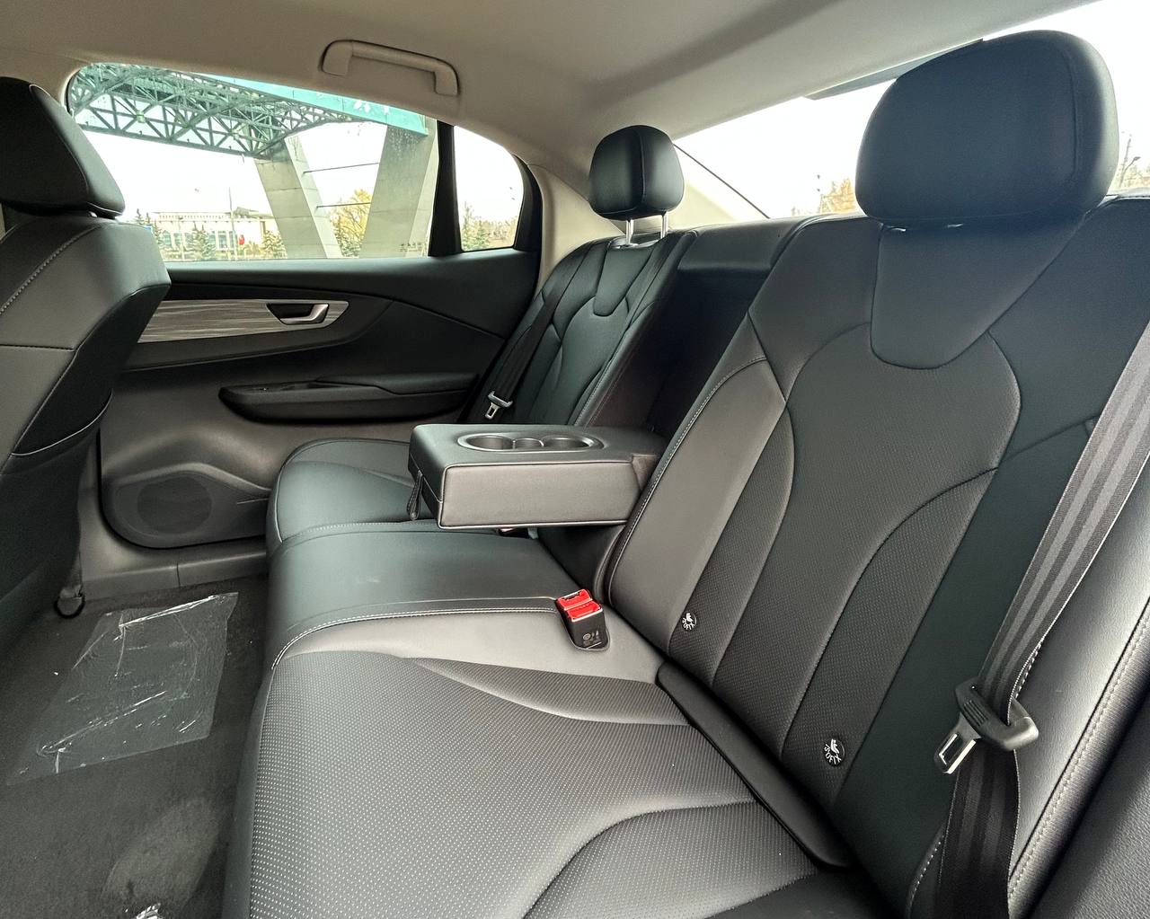 Hongqi E-QM5 РЕСТАЙЛИНГ — изображение 9