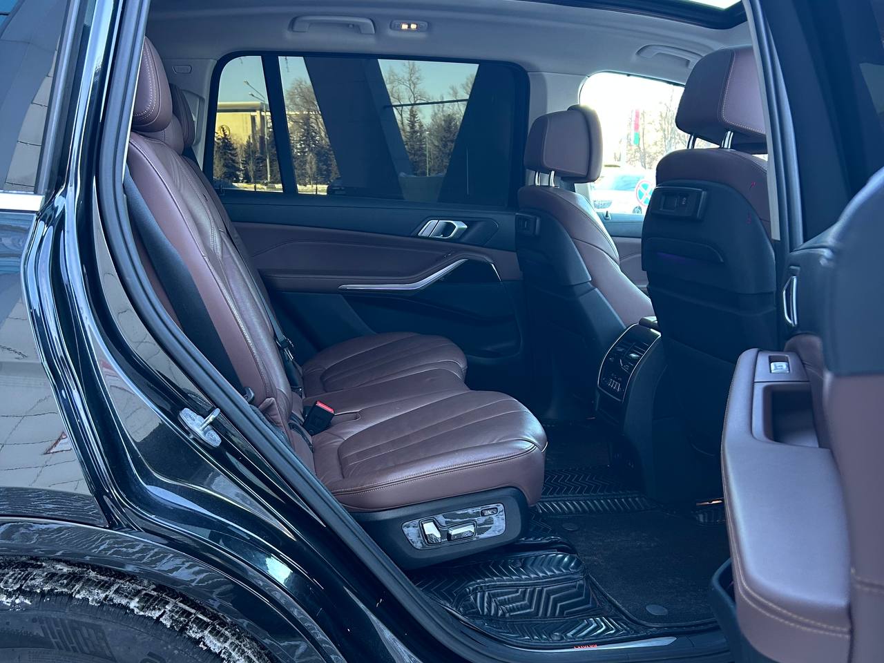 BMW X7 (7 мест) — изображение 8