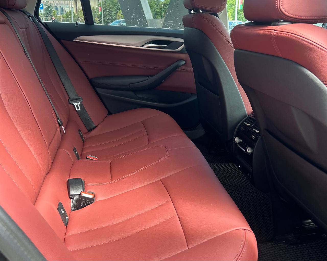 BMW 5 G31 (рестайлинг) — изображение 16